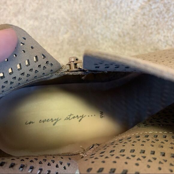 Nwob In Every Story tan brown suede laser cut ankle boots size 9 - Picture 7 of 8